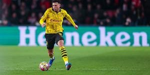 大十字：不知道桑乔如今是否还能帮助多特，所以引进他会有些风险