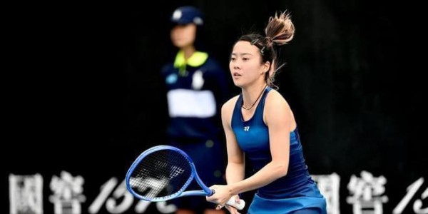 金年会APP-澳网首场金花德比大战宣告流产！韦思佳意外伤退无缘同马烨欣会师